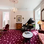 Central Park Bed & Breakfast