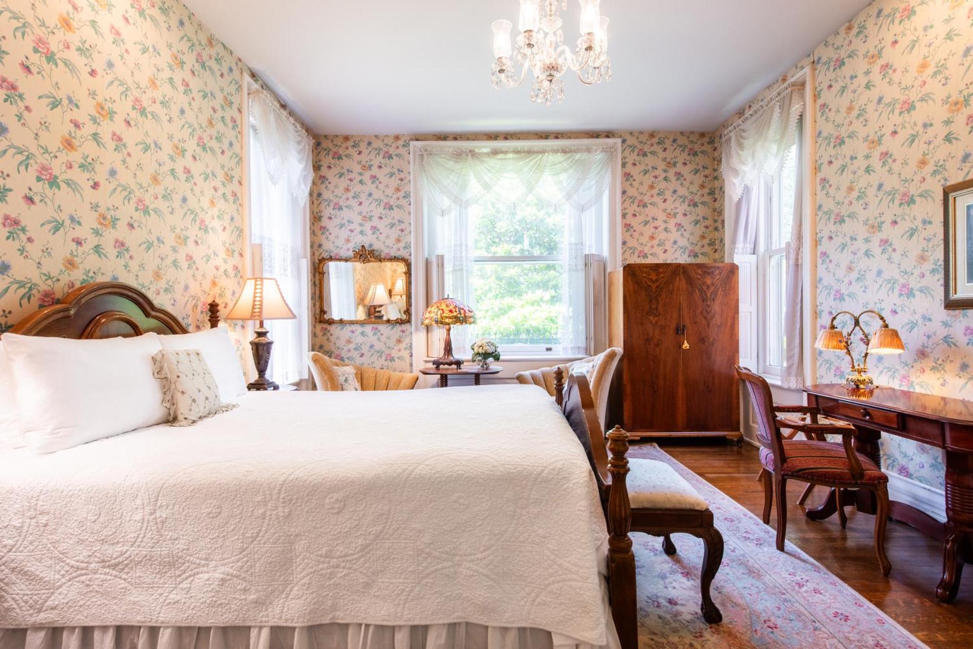 Park Bed & Breakfast 3*
